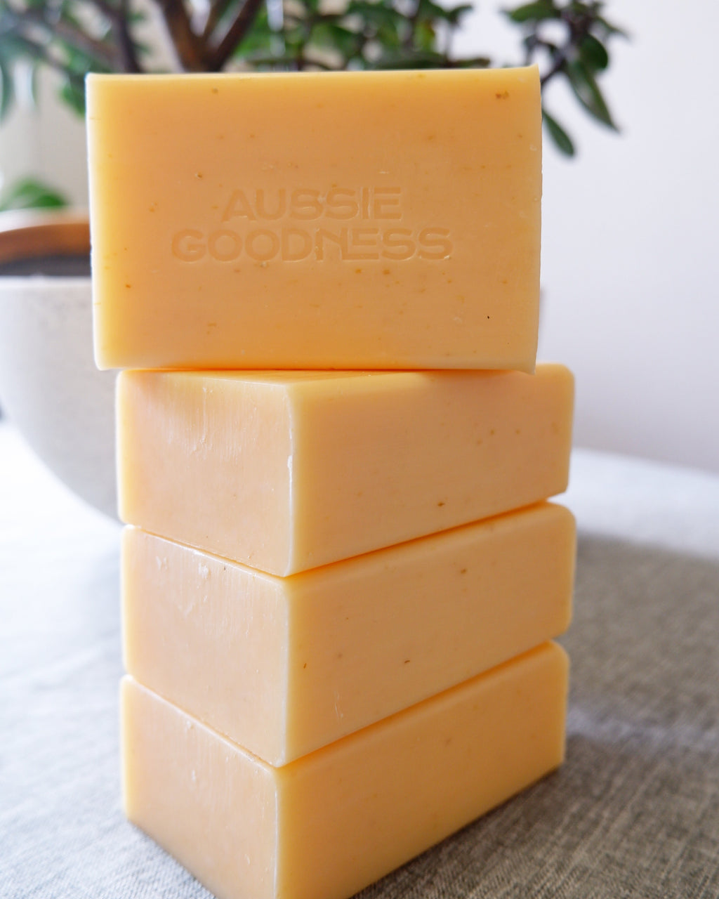 Premium Australian Oatmeal, Aloe Vera & Sandalwood Soap Bar | 200g |