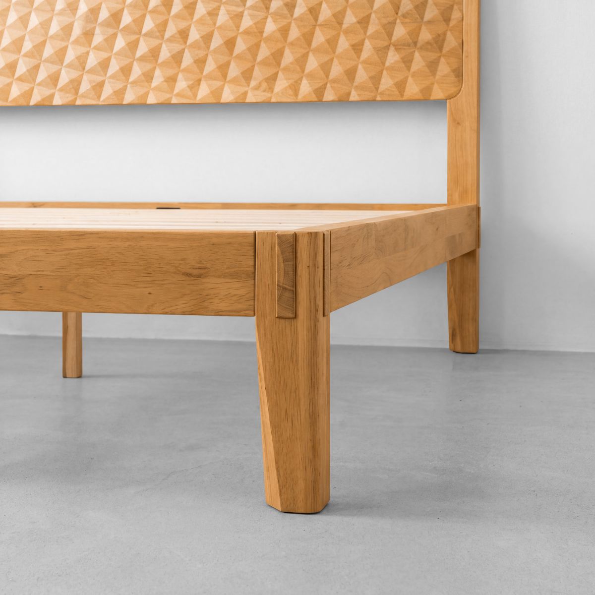 Sapa Solid Wood Platform Bed Frame With Headboard